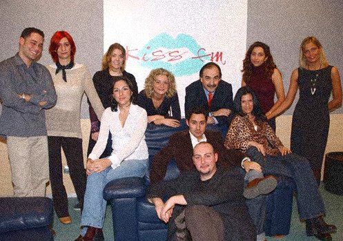 Fotografía del equipo de KISS FM ganador del Premio Ondas al mejor formato musical, con la presencia de Carlos Moreno Minguito.