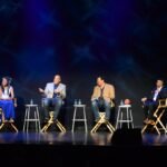 Ponentes en mesa redonda debatiendo sobre neurocomunicación y cómo evitar la invisibilidad al hablar en público.